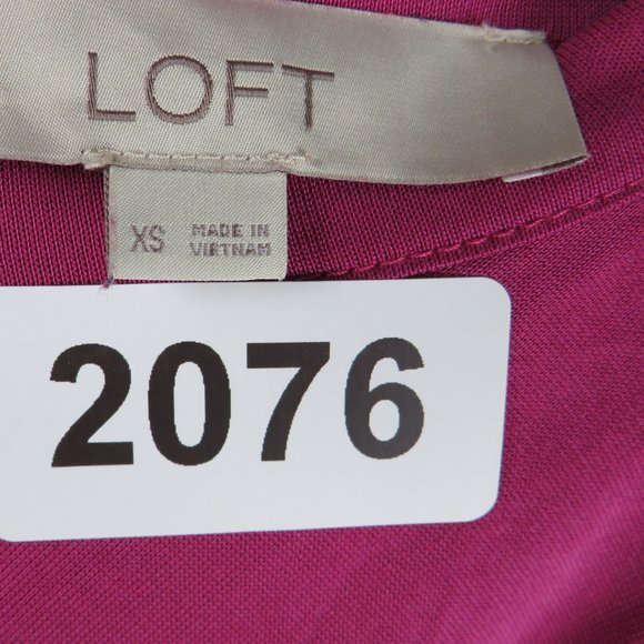 LOFT* Women's Long Sleeve Crew Neck Straight Hem Low Crossbody Back Blouse~ XS - Picture 3 of 10